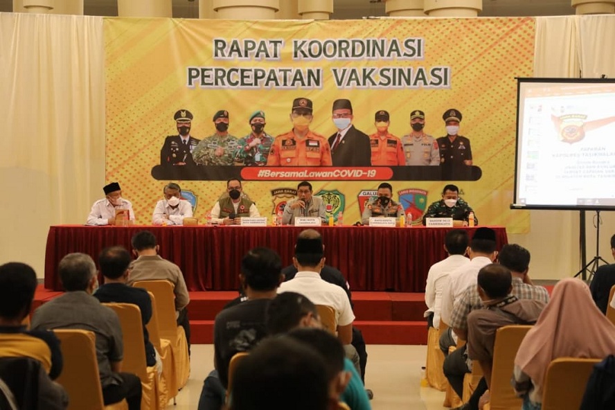 Rapat Koordinasi Percepatan Vaksinasi