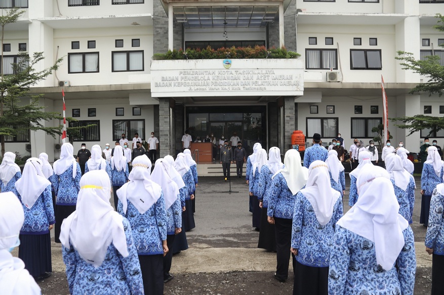 Pengambilan Sumpah Dan Janji Pegawai Negeri Sipil Di Lingkungan Pemerintah Kota Tasikmalaya