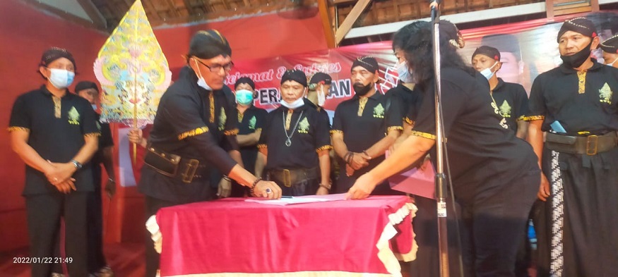 ketua DPRD Ali Badrudin resmi melantik Pengurus Senopati Aliansi Seni dan Budaya Kab. Pati