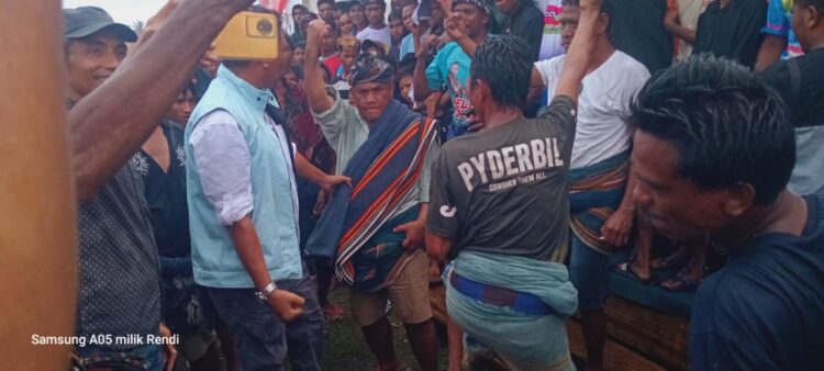 Orasi Politik Yeremia Tanggu, Di Sambut Antusias Rakyat Kodi Balaghar Sebari Bergoyang Ria